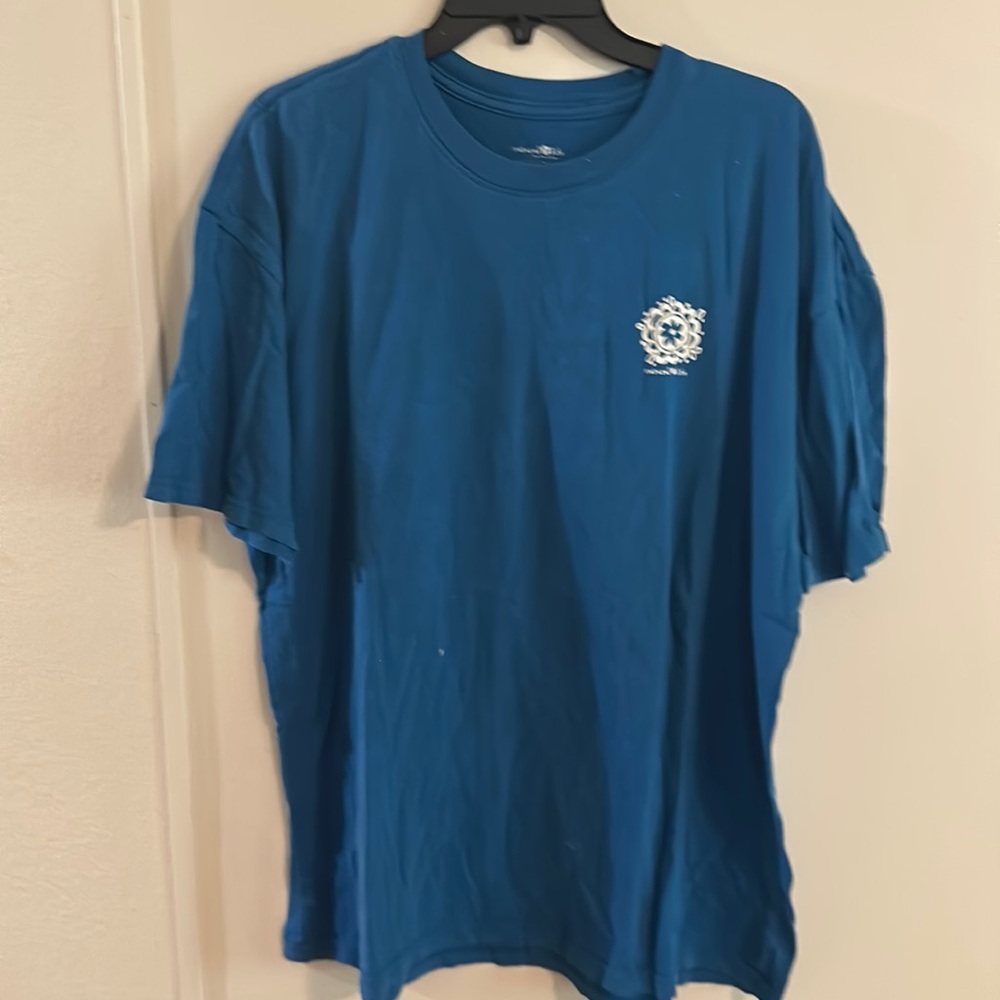 Natural Life “Why fit in when you were born to stand out?” T-shirt XL